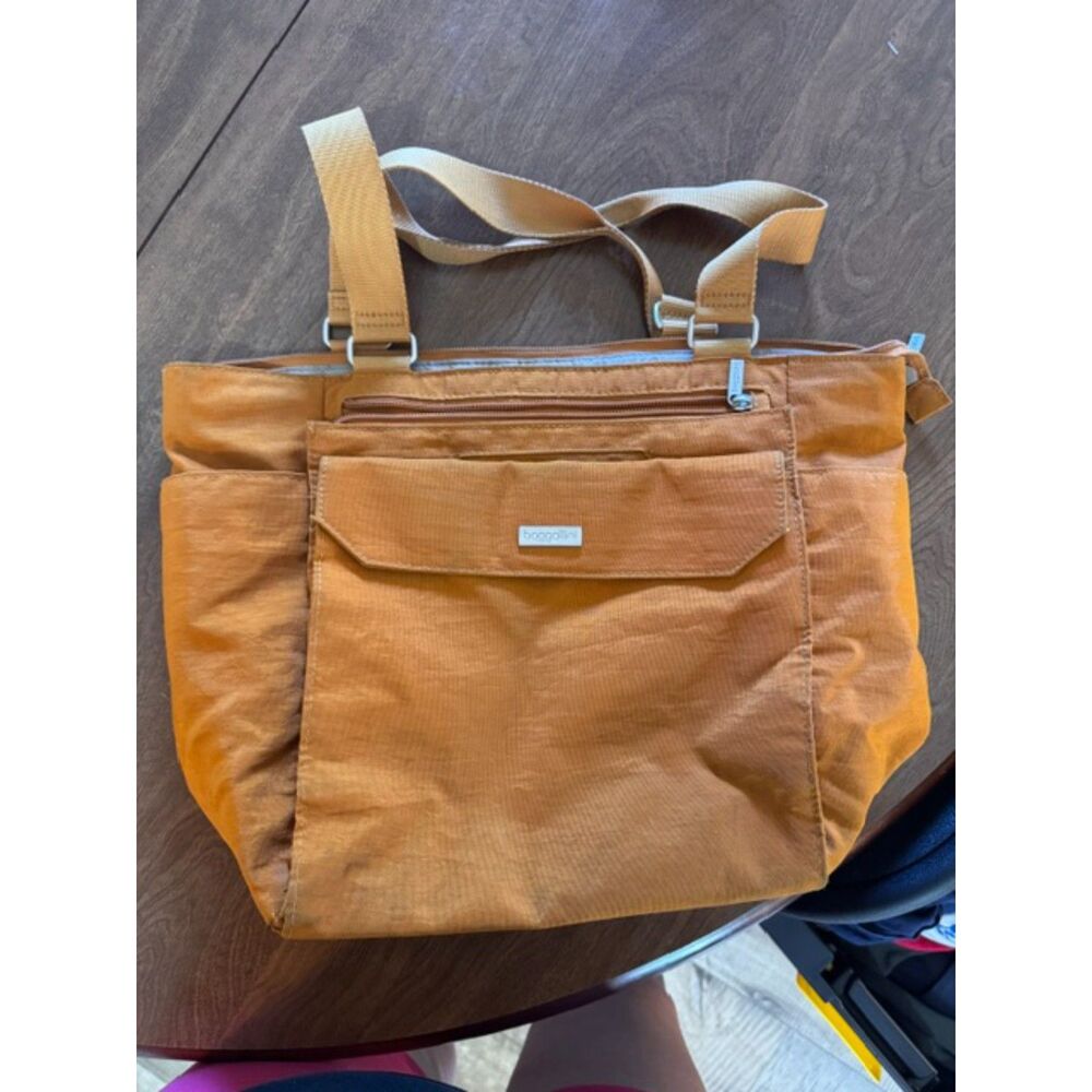Baggallini purse